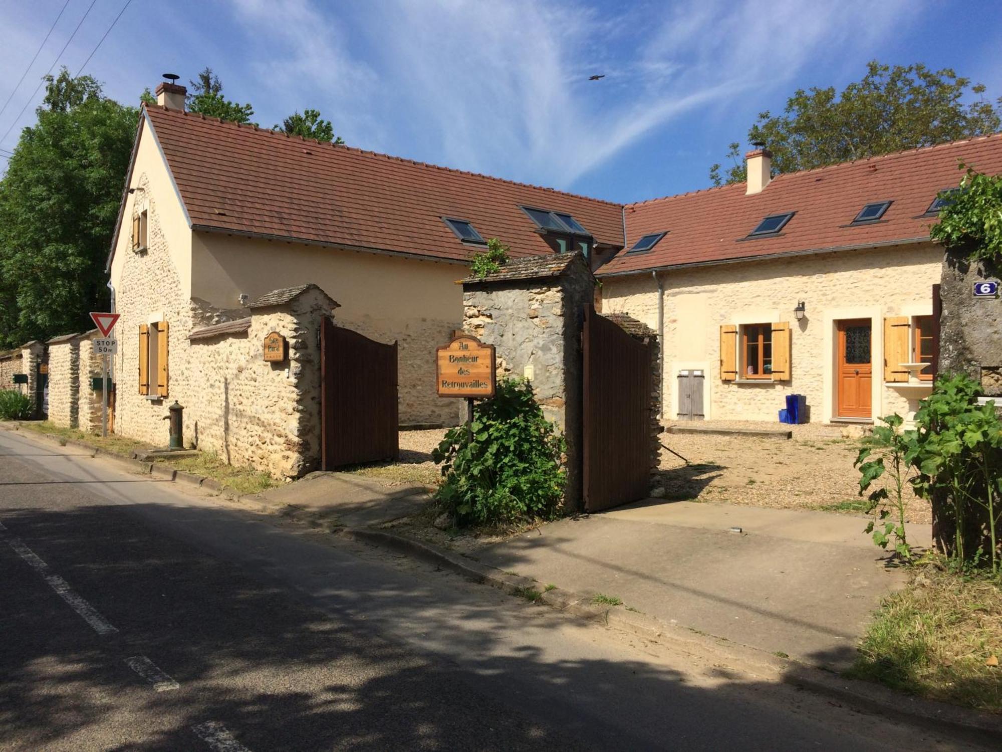 Au Bonheur Des Retrouvailles Hotel Denonville Luaran gambar